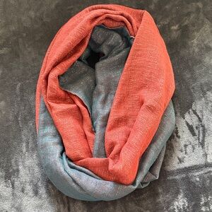 Elegant Two-Tone Scarf in Red and Teal